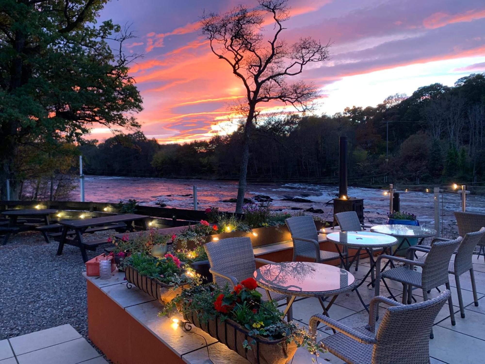 The Inn On The Tay ピトロクリー エクステリア 写真